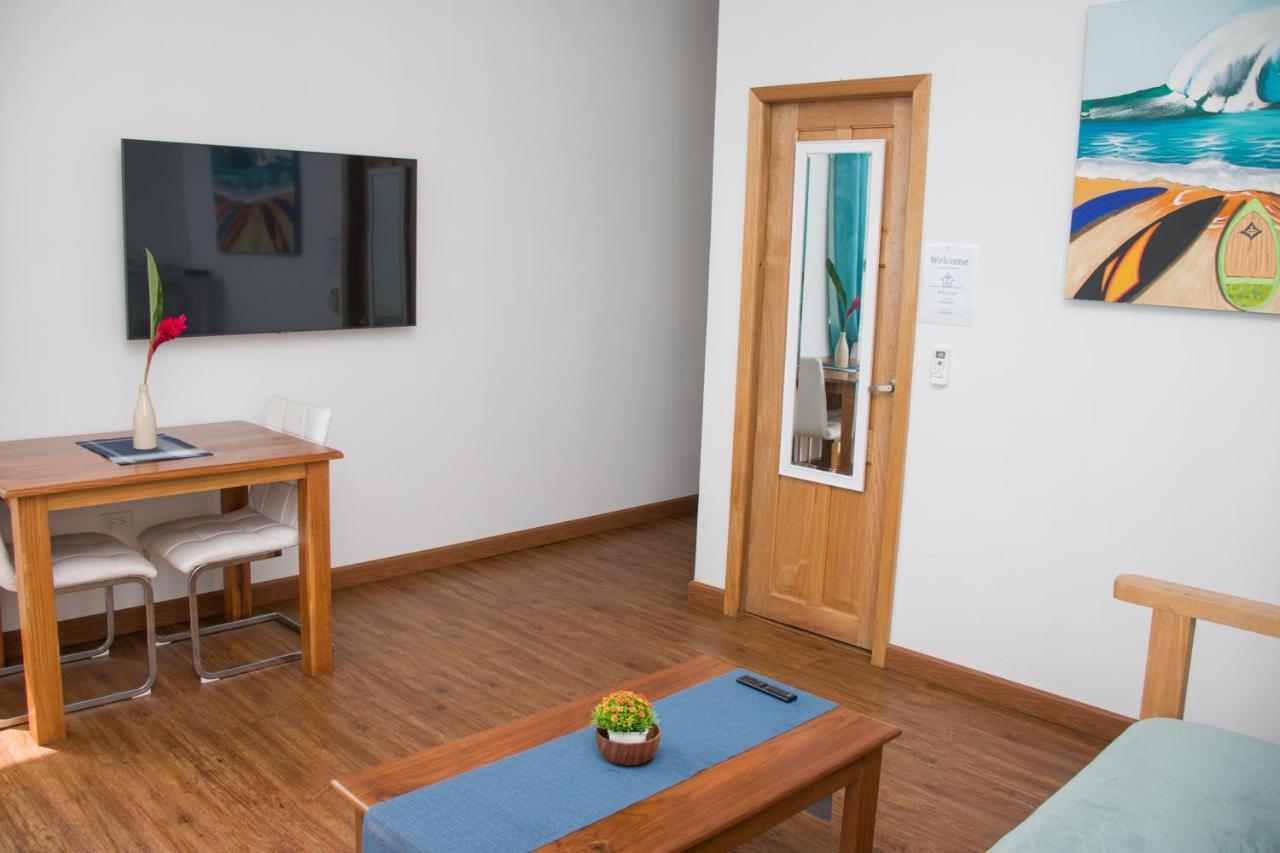 Chango'S Apartments โบกัสทาวน์ ภายนอก รูปภาพ