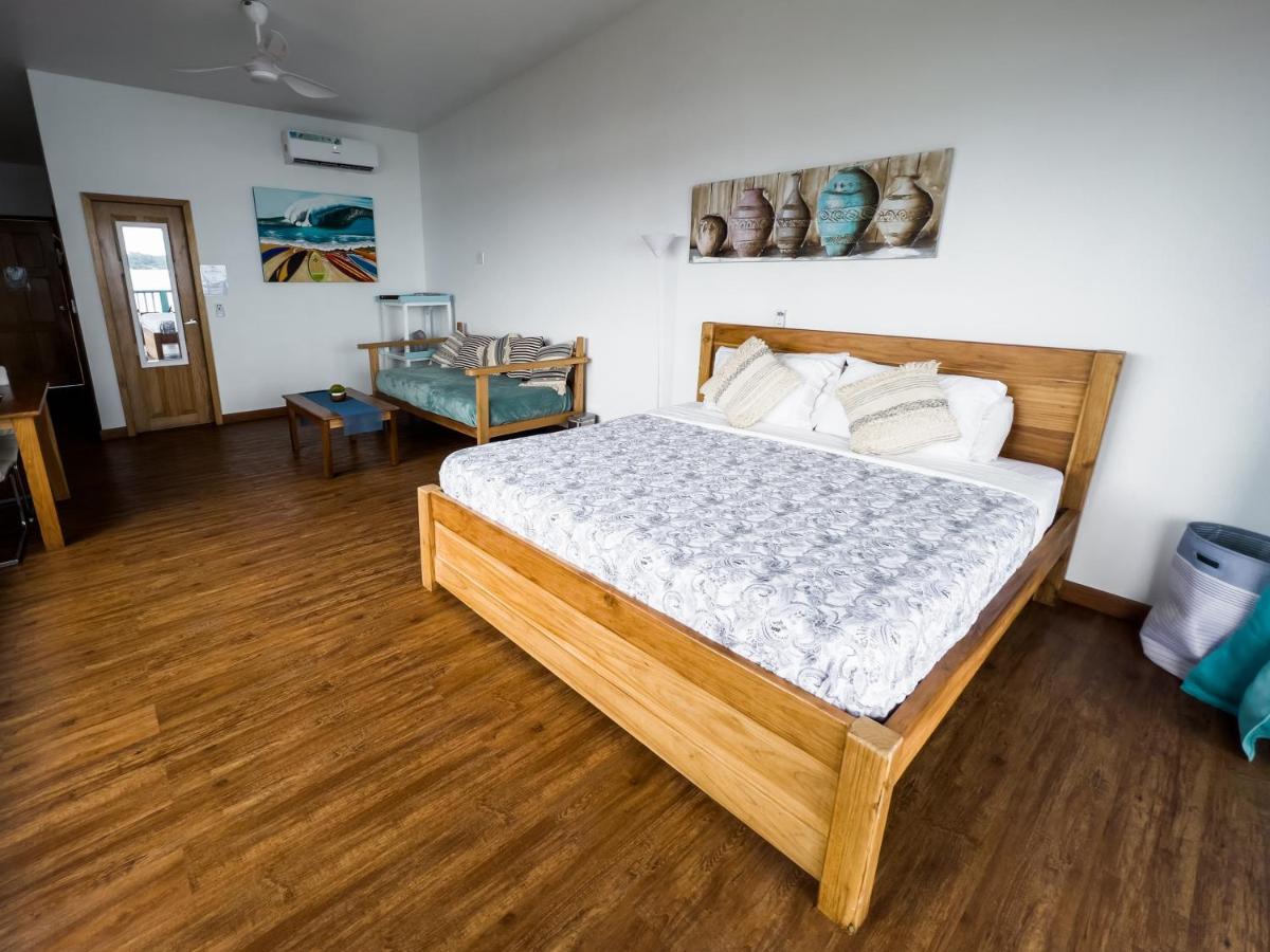 Chango'S Apartments โบกัสทาวน์ ภายนอก รูปภาพ