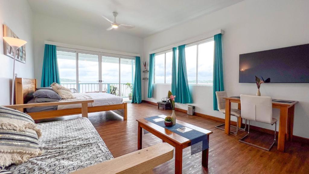Chango'S Apartments โบกัสทาวน์ ภายนอก รูปภาพ