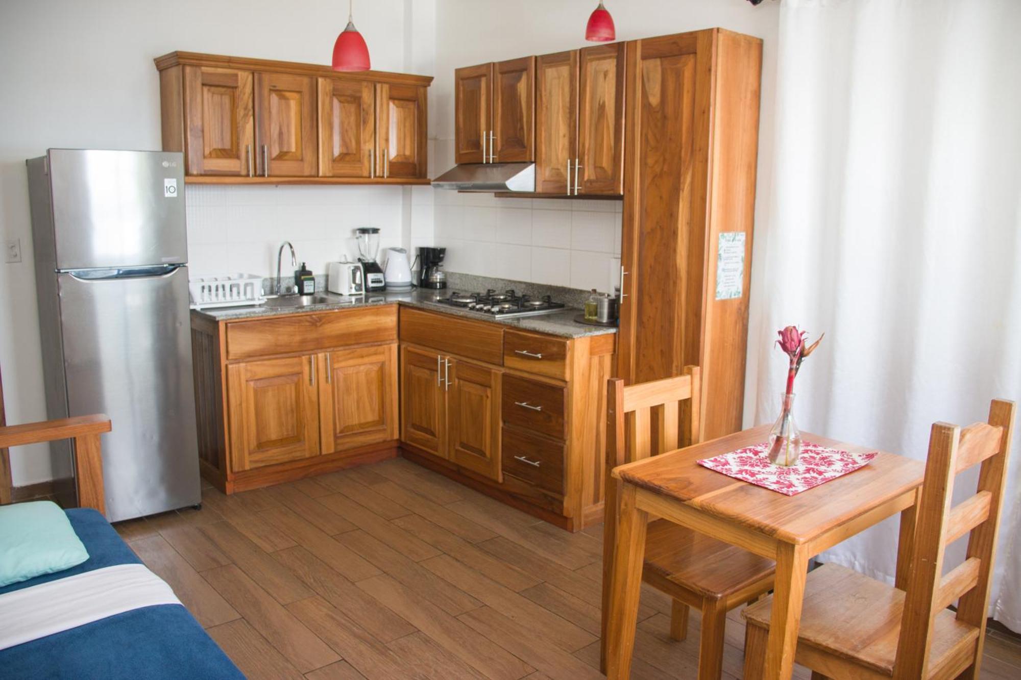 Chango'S Apartments โบกัสทาวน์ ภายนอก รูปภาพ
