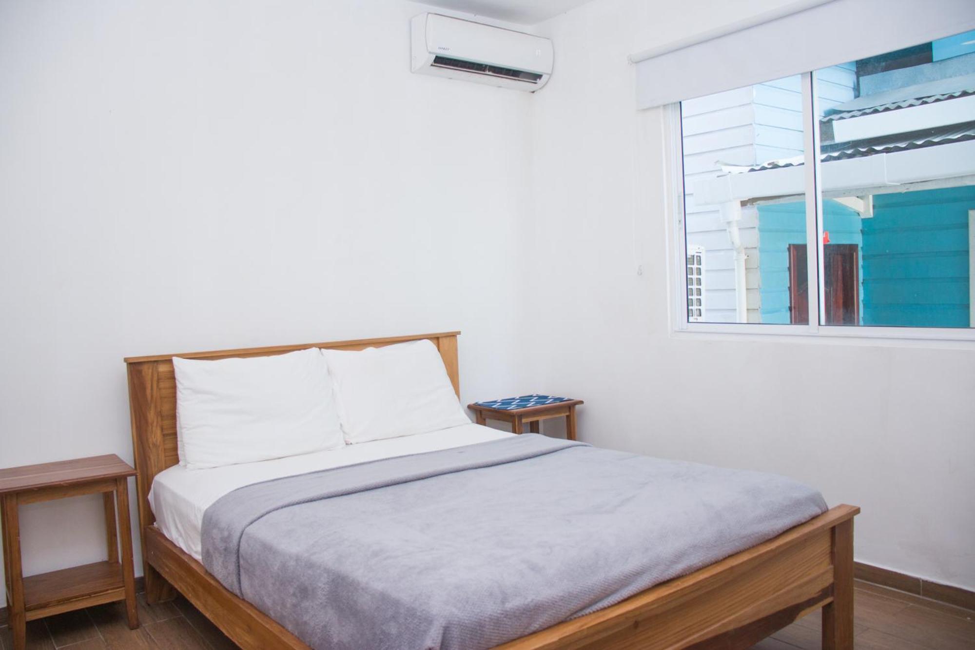 Chango'S Apartments โบกัสทาวน์ ภายนอก รูปภาพ