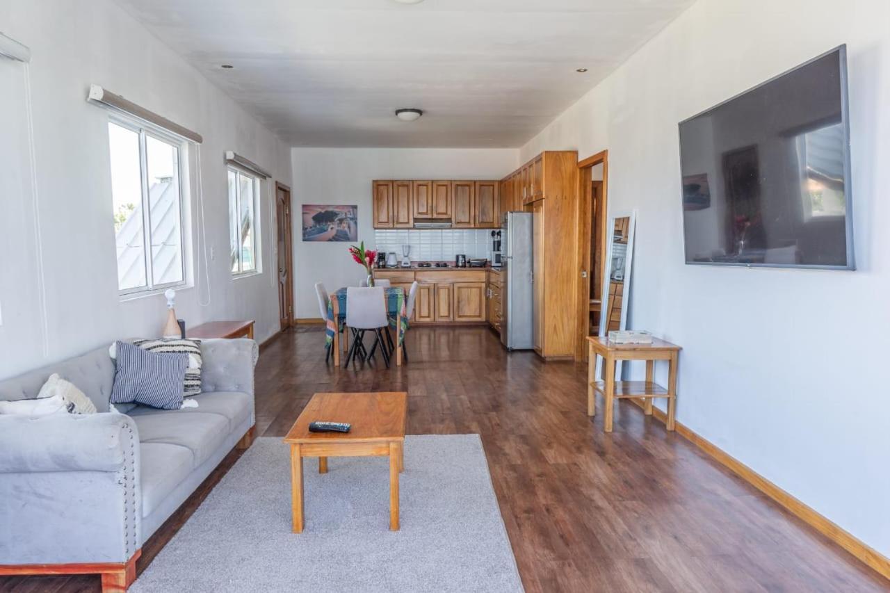 Chango'S Apartments โบกัสทาวน์ ภายนอก รูปภาพ