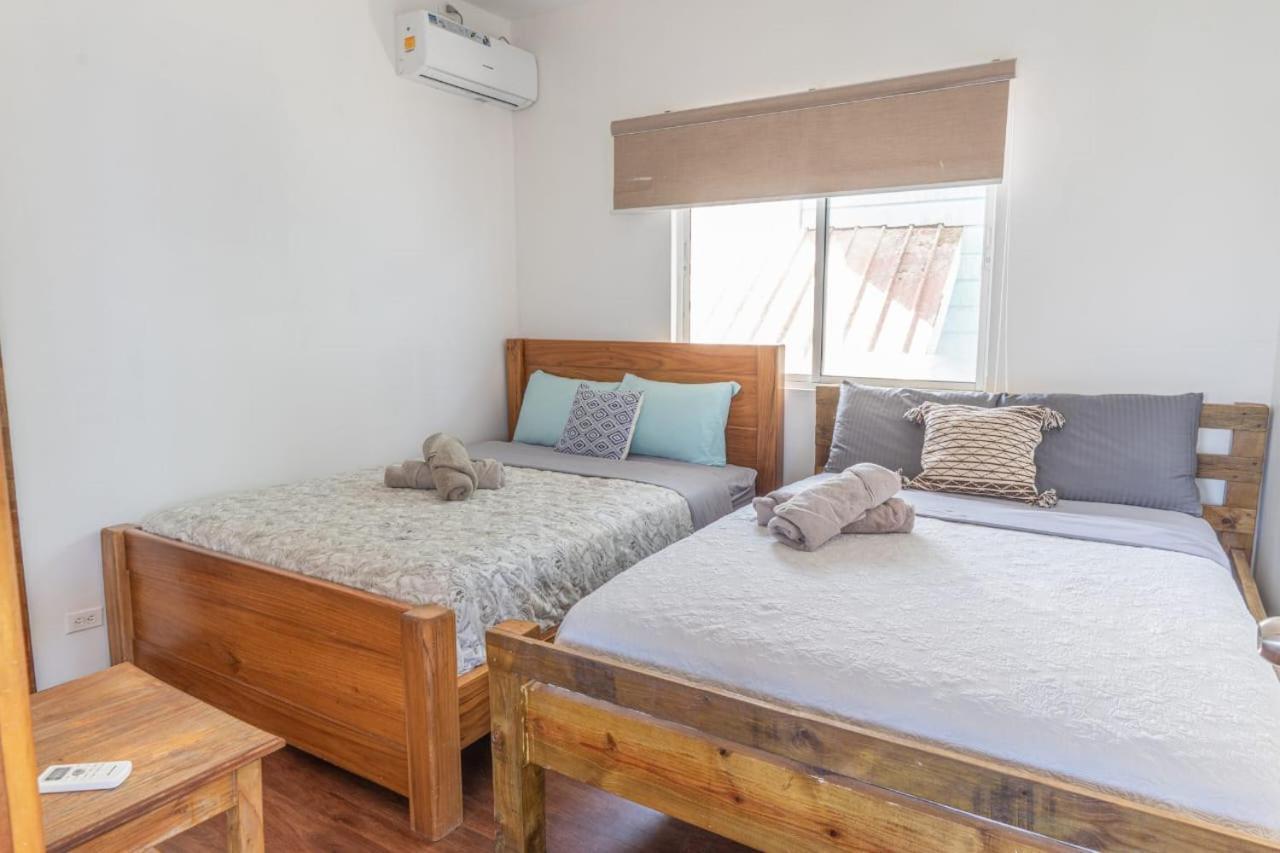 Chango'S Apartments โบกัสทาวน์ ภายนอก รูปภาพ