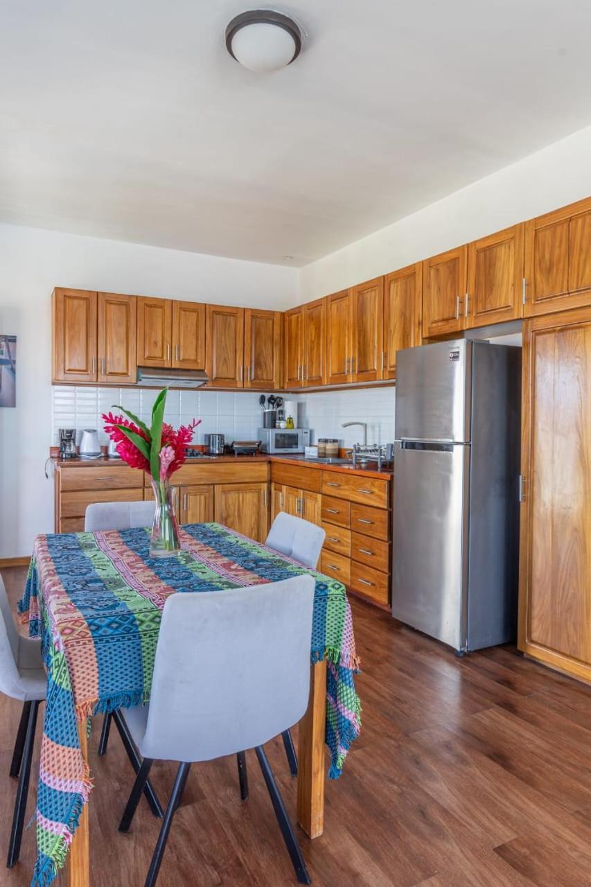 Chango'S Apartments โบกัสทาวน์ ภายนอก รูปภาพ